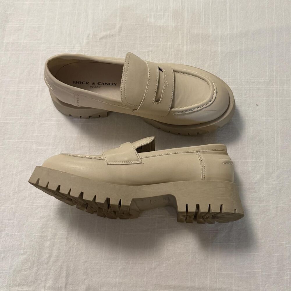 Rock-candy Women's Cream Loafers